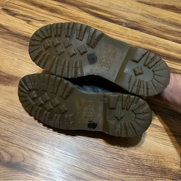 dr marten men size Uk Size 8 Us Size 9 Made In England - Picture 5 of 7